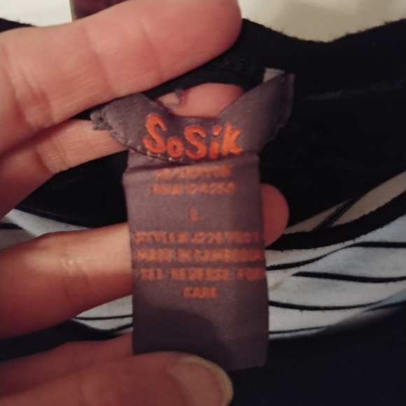 Top - Picture 2 of 2